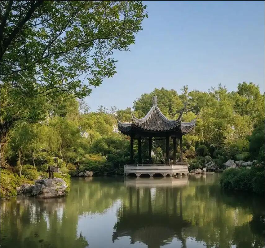 逊克县骤变餐饮有限公司